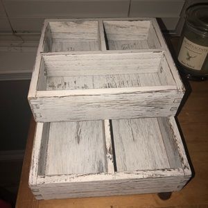 White distressed wooden organizer